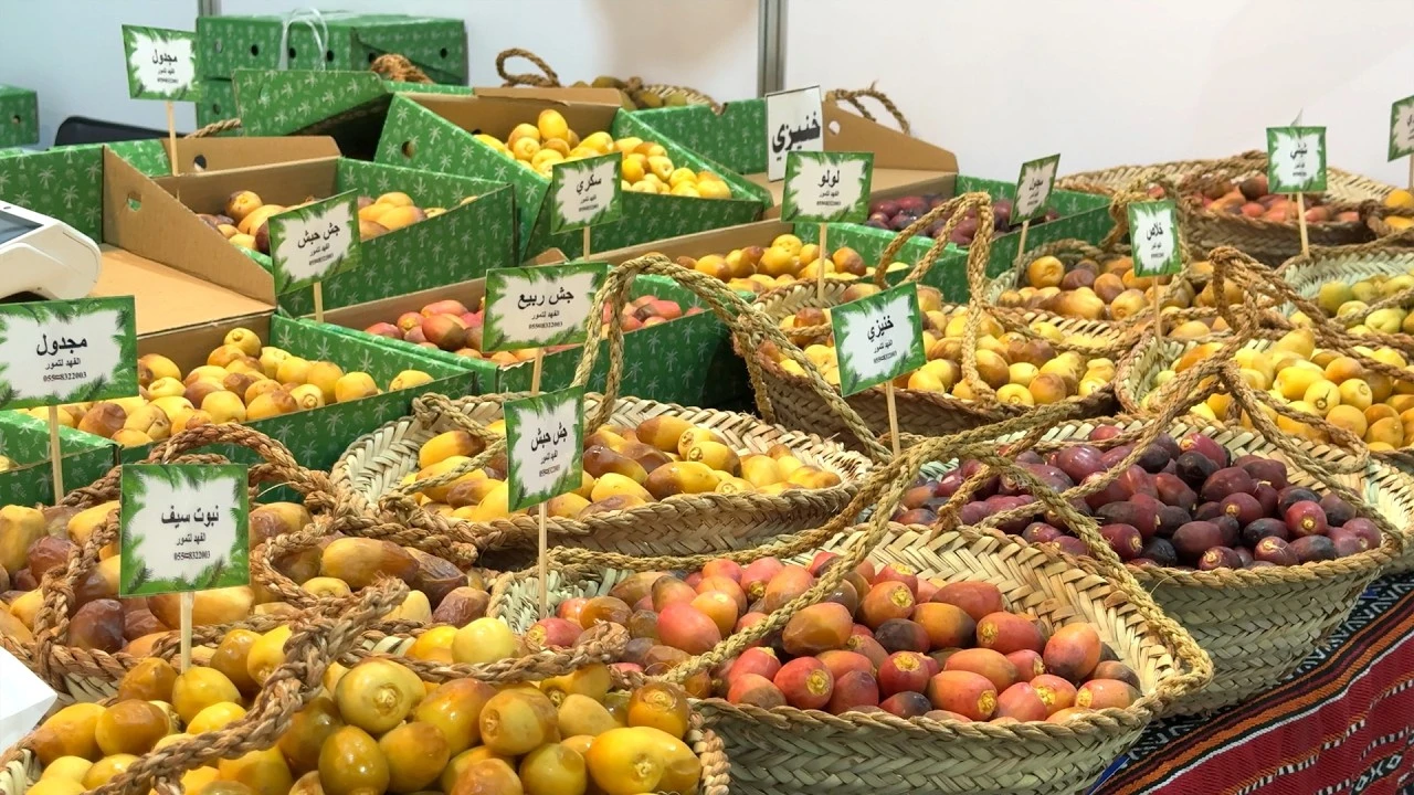 مهرجان الذيد للرطب العاشر يحتفل بتقاليد الزراعة المتجذرة